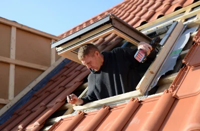 Pose de fenêtres de toit Velux à Lauraguel